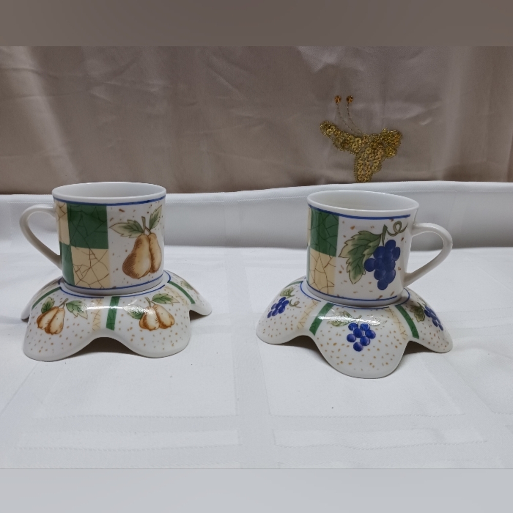 Beaufort Mini Tea Cups Woth Display Saucers - Fruits
